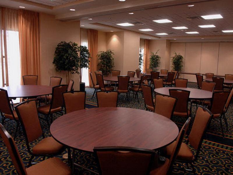 Springhill Suites By Marriott Wheeling Triadelphia Area Restaurant bilde